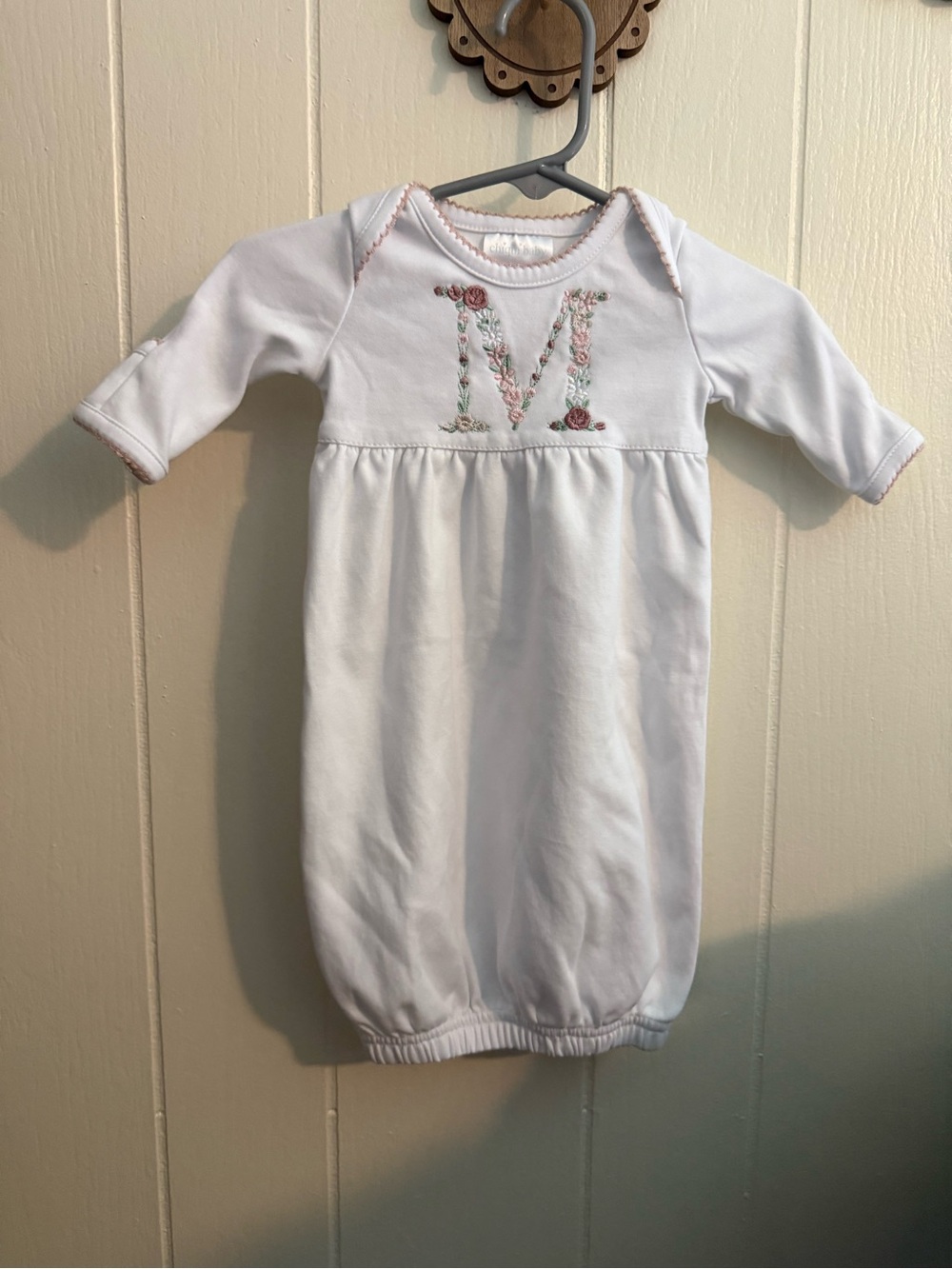 White Floral 'M' Embroidered Baby Gown - Soft Long-Sleeve Pajamas